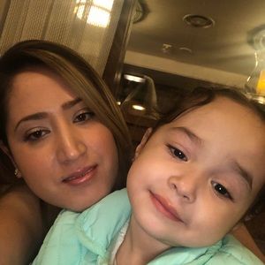 Meet your Posher, Yajaira